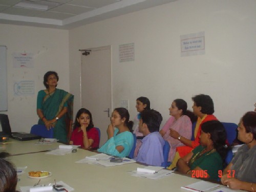 Ms. Usha Albeuquerue & Ms. Asha Nayyar give counselling tips to