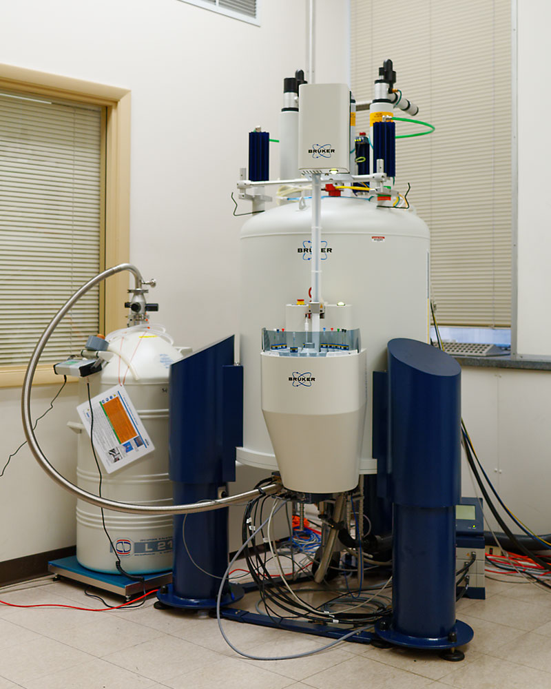 Nuclear magnetic resonance spectrometer (NMR)