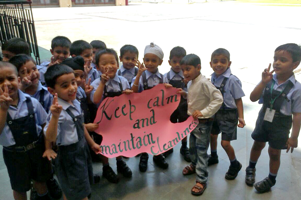  Primary Students spreading message of cleanliness