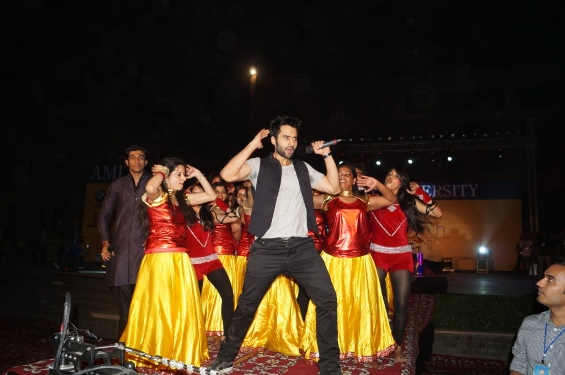 Amity Youth Fest concludes with the melodious and soul- stirring STAR ...