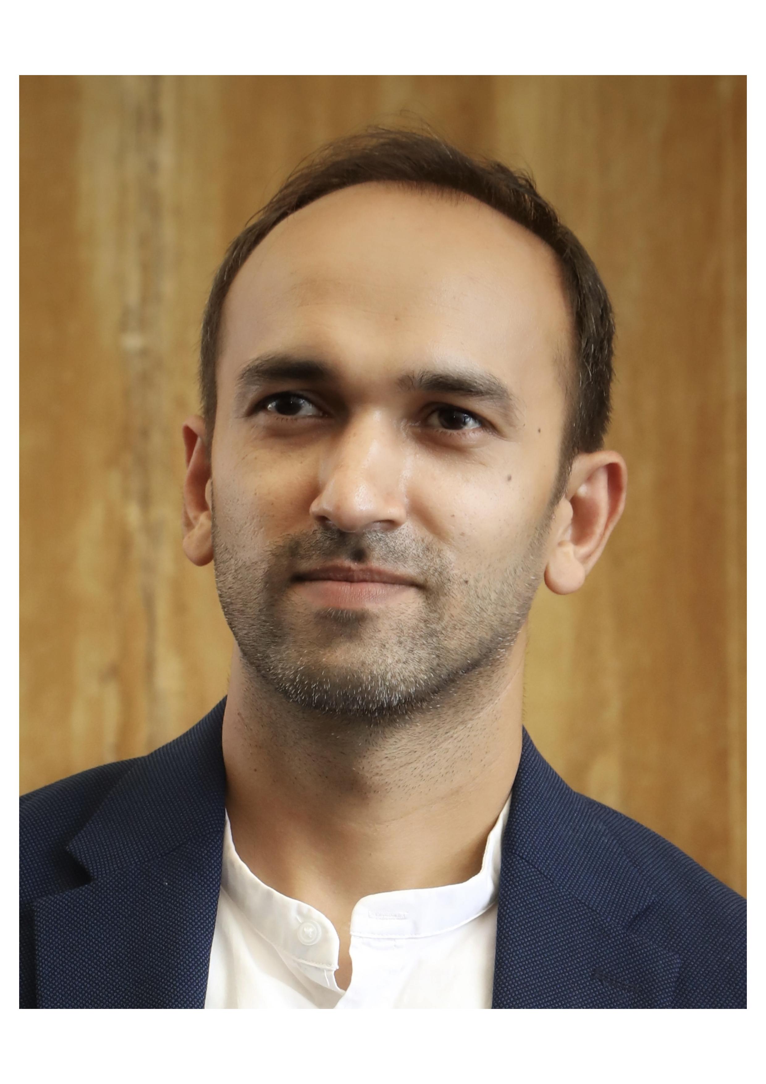 Prof. (Dr.) Gagan  Prakash